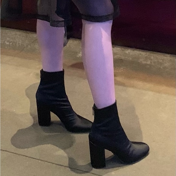 Jessica Simpson Black Satin Zip Up Booties Sz 10 - Picture 8 of 8